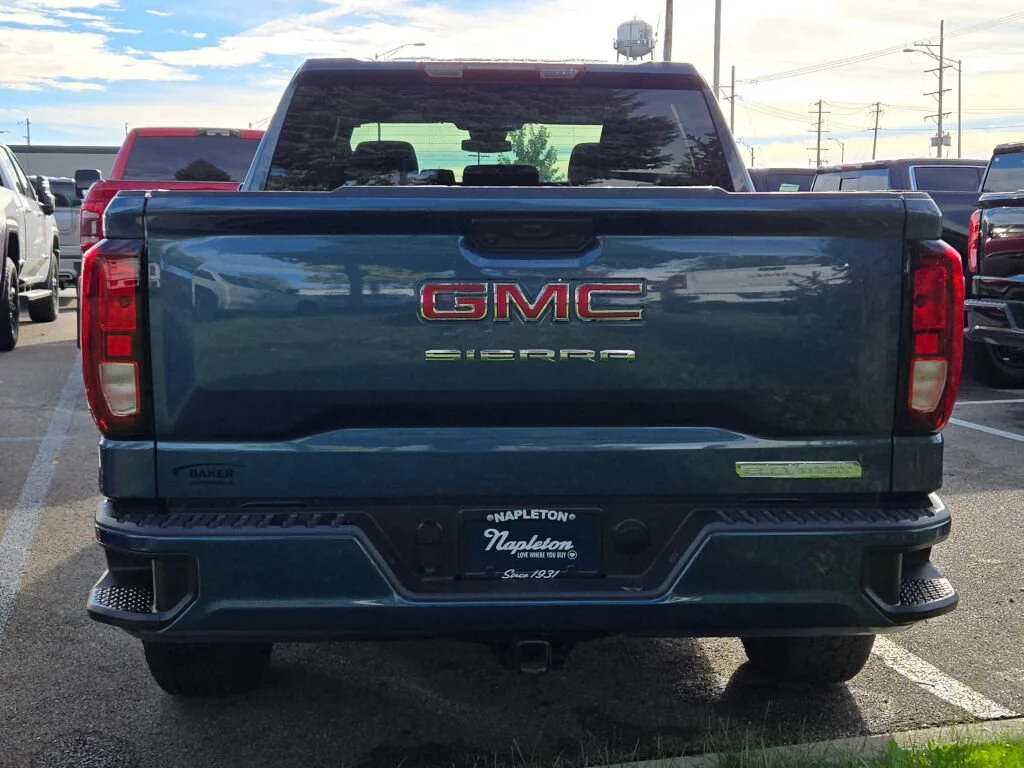 Used 2025 Blue GMC Elevation image 11