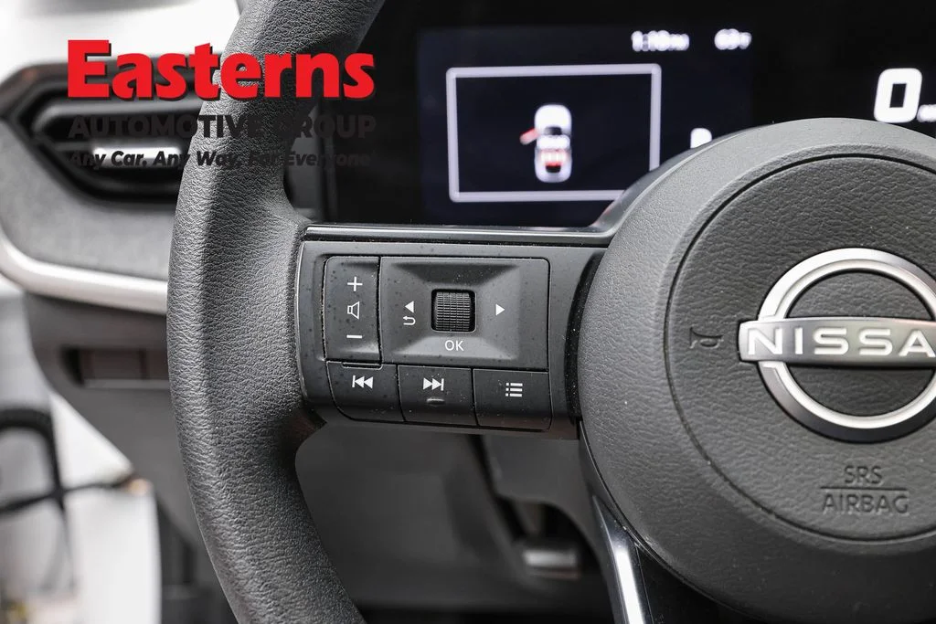 Used 2025 White Nissan SV image 15