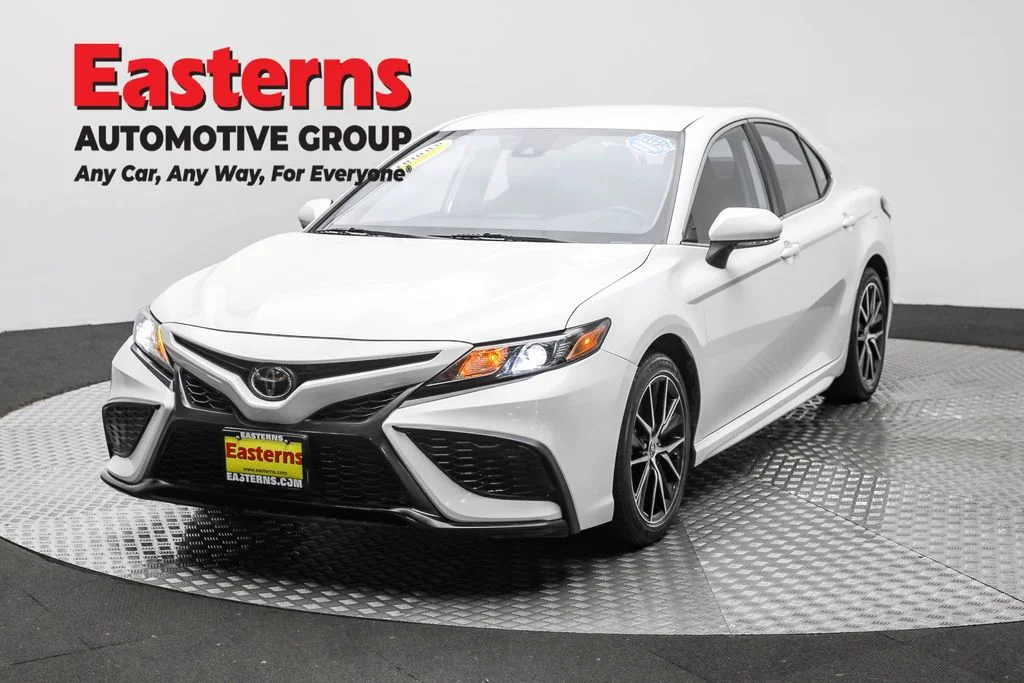 Used 2023 White Toyota SE image 1