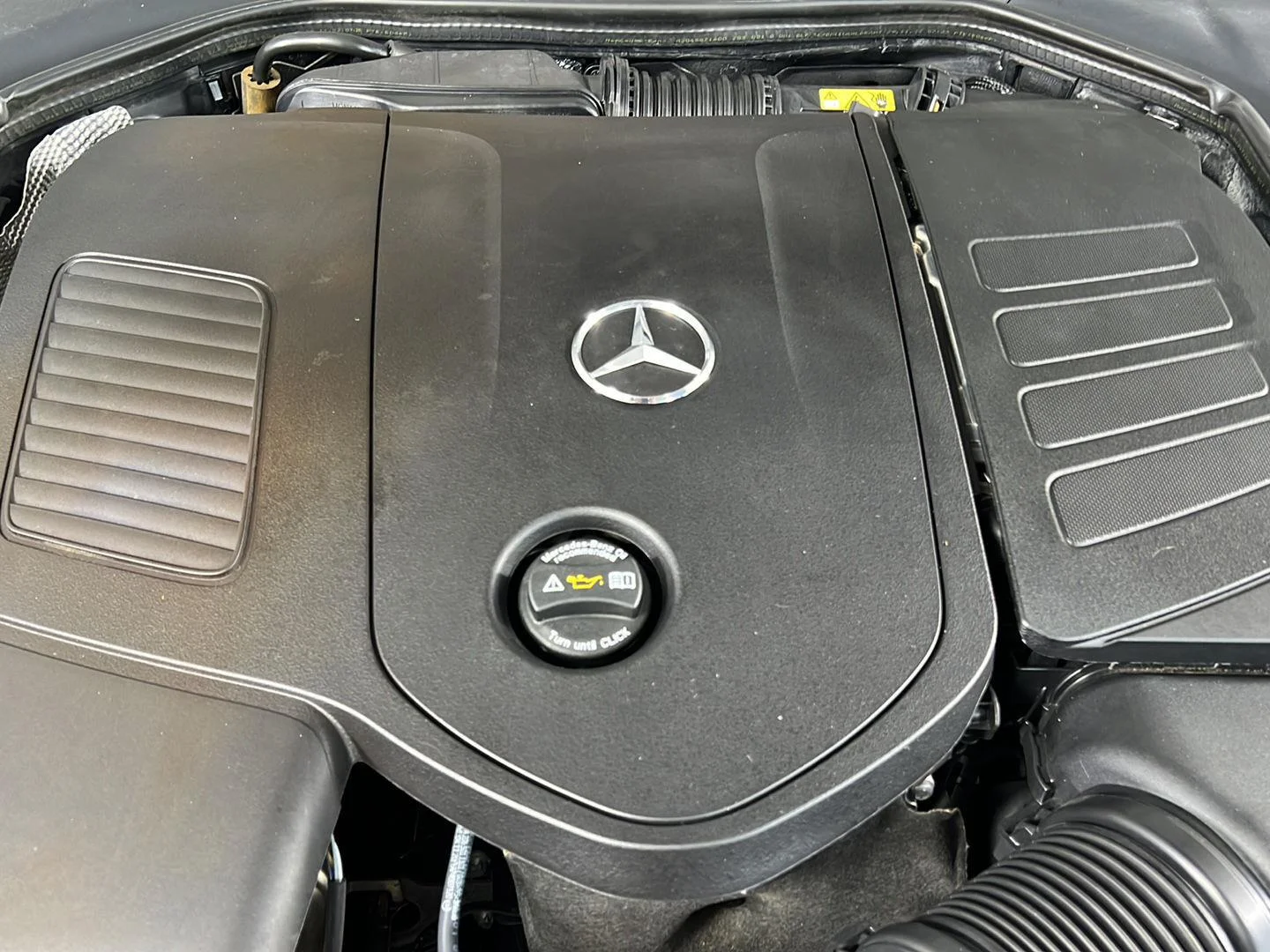 Used 2023 Polar White Mercedes-Benz C 300 image 25