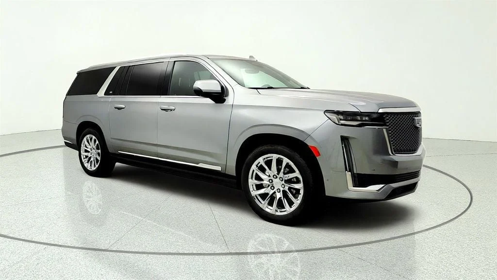 Used 2023 Argent Silver Metallic Cadillac 4WD 4dr Premium Luxury Platinum w/ Radiant Pkg & Super Cruise image 3