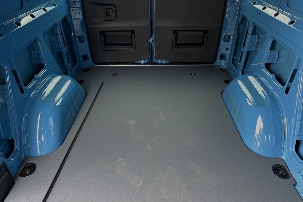 Used 2024 Blue Mercedes-Benz Cargo 144 WB image 14
