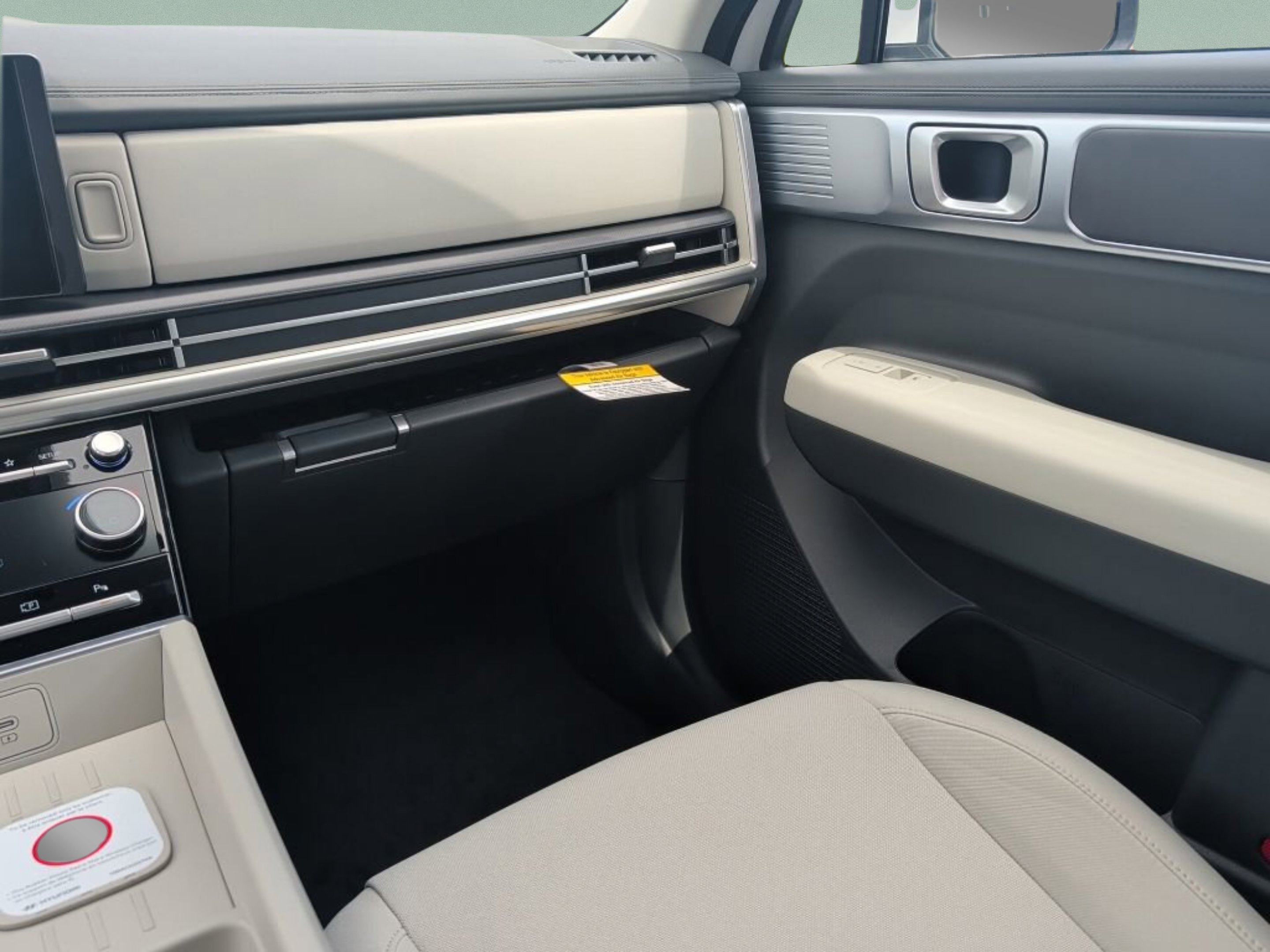 New 2026 Serenity White Hyundai SE image 33