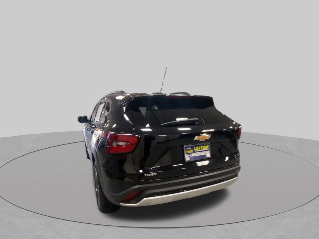 2024 Chevrolet Trax LT - Photo 9