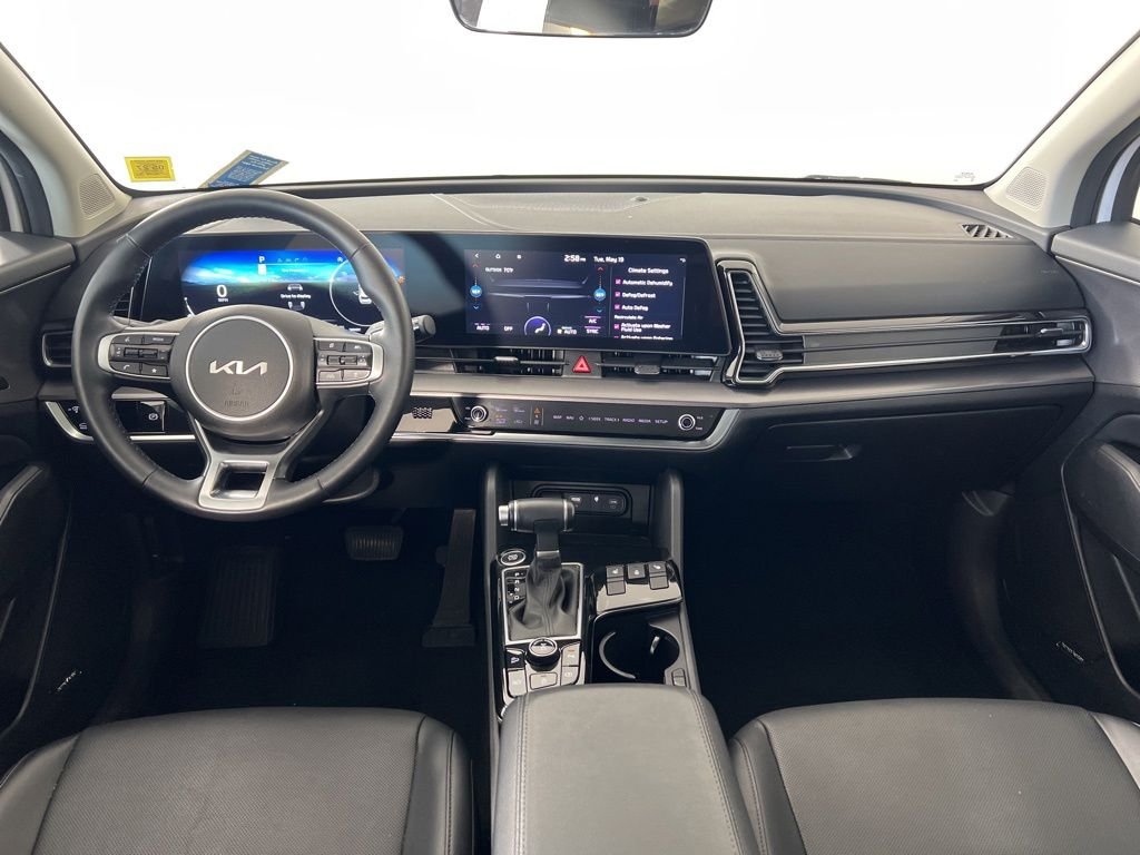 Used 2023 White Kia SX image 22