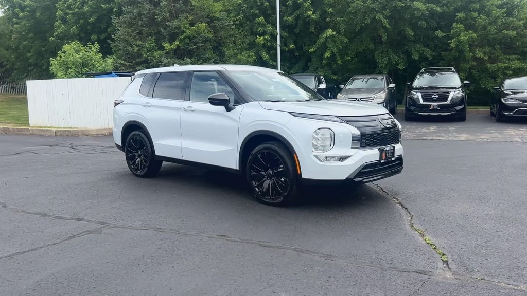 New 2026 WHT DIAMOND Mitsubishi LE image 9