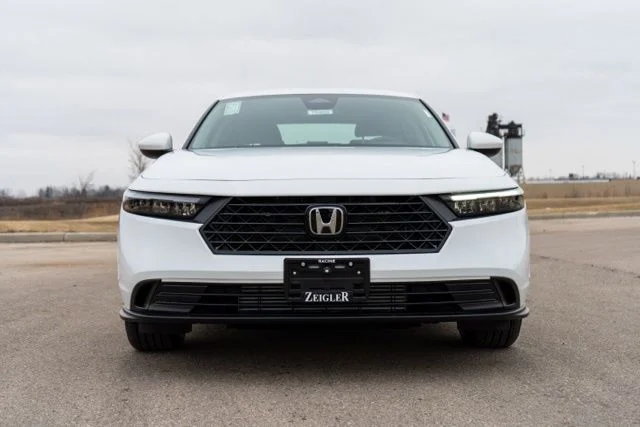 Used 2024  Honda LX image 2