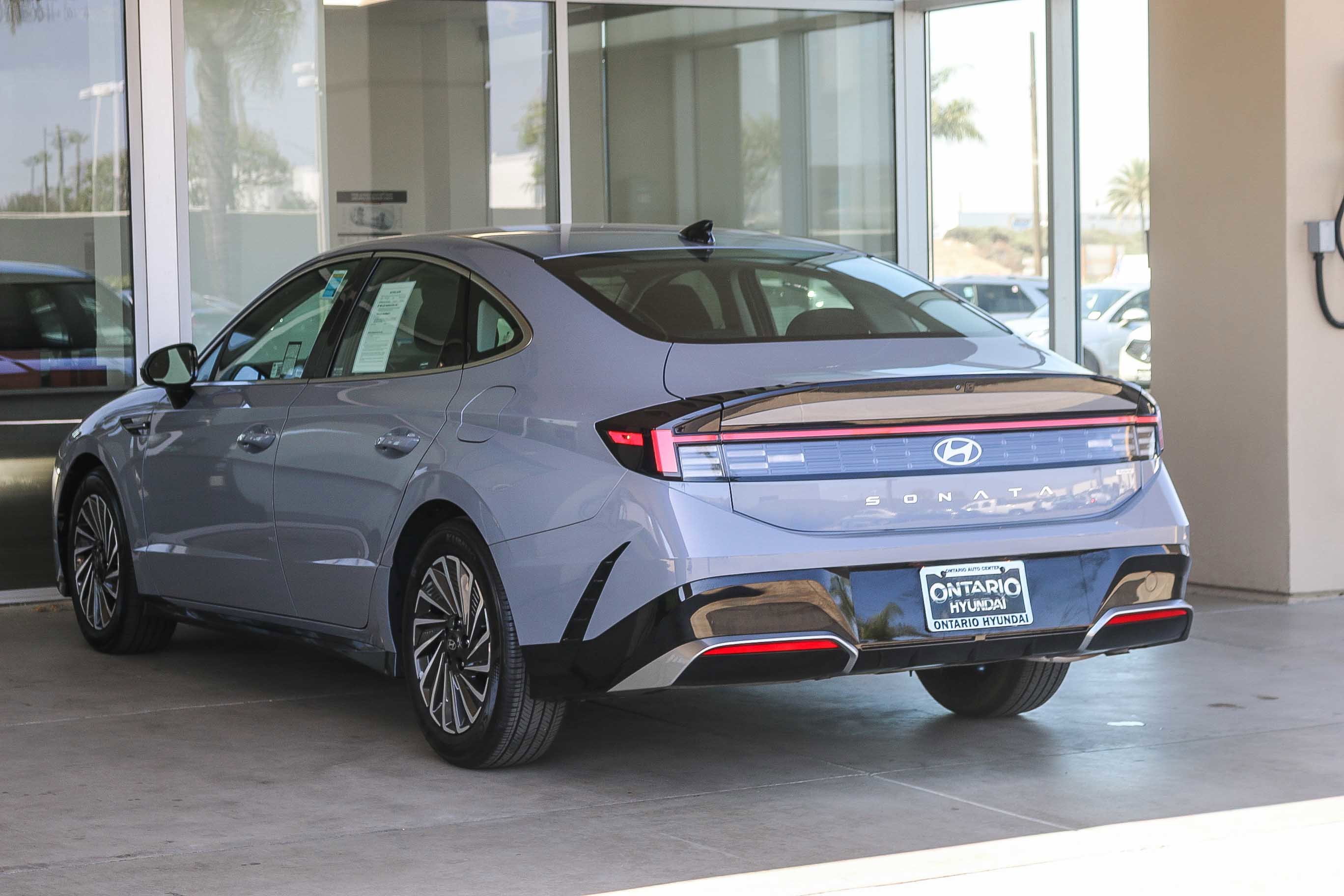 Certified Used 2025 Transmission Blue Hyundai SEL image 6