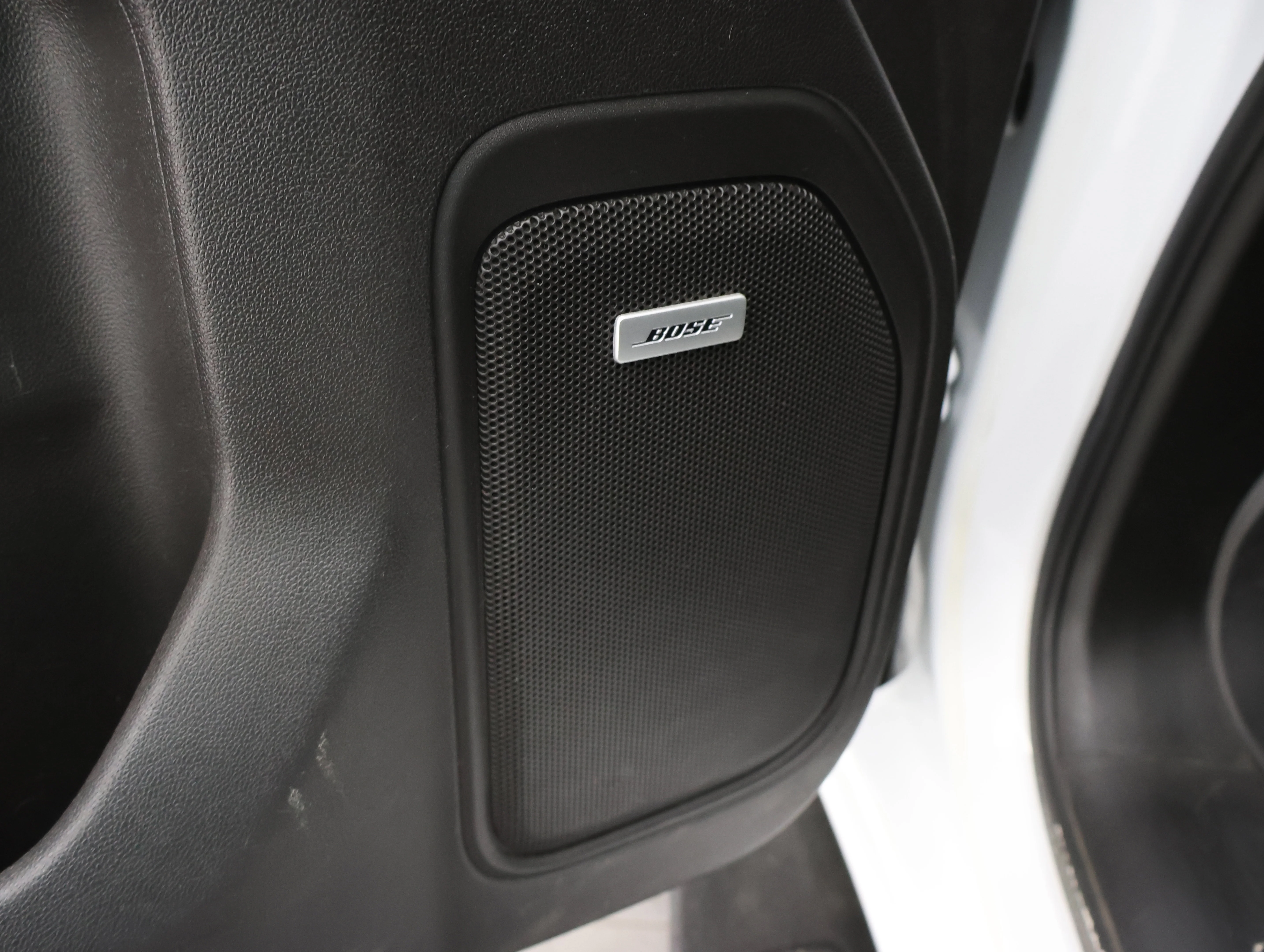 Used 2022 Summit White GMC AT4 image 44