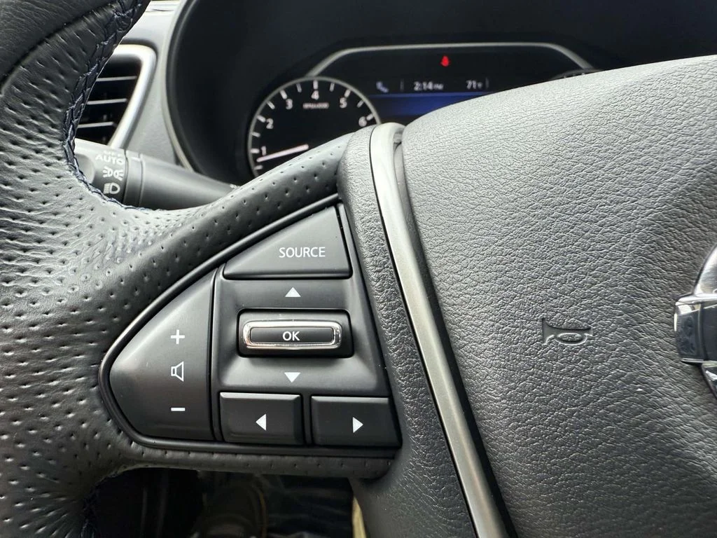Used 2020 Black Nissan 3.5 S image 22