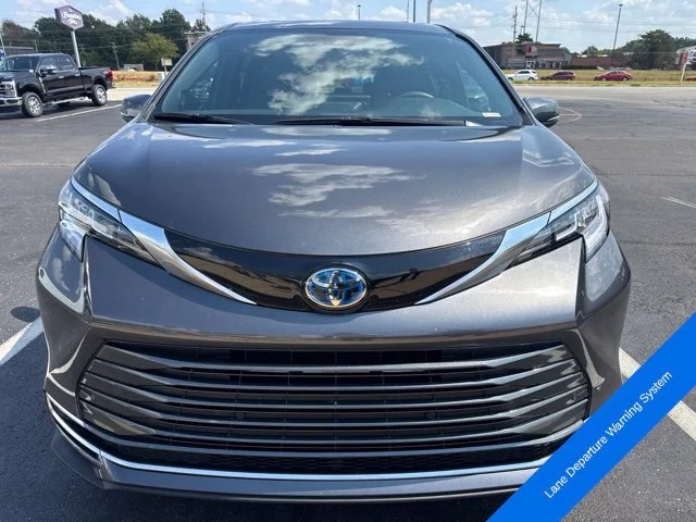 Used 2025 Magnetic Gray Metallic Toyota Limited image 13