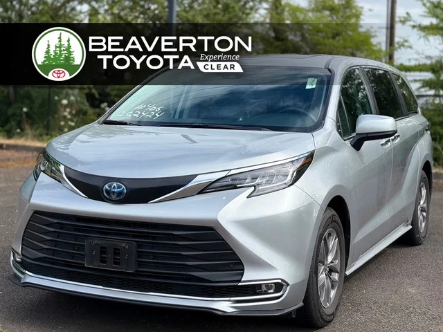 2023 Toyota Sienna XLE