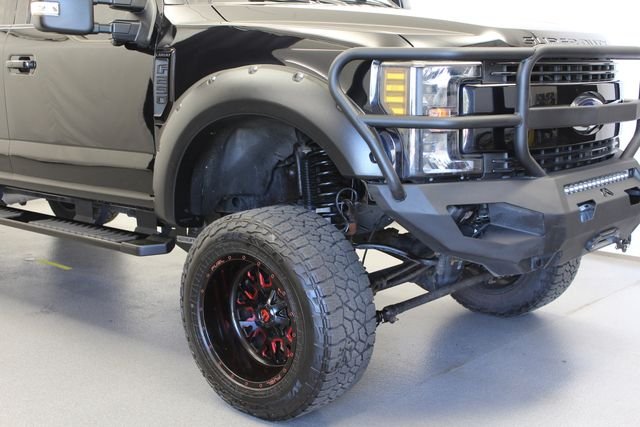 Used 2019 Black Metallic Ford Lariat image 3