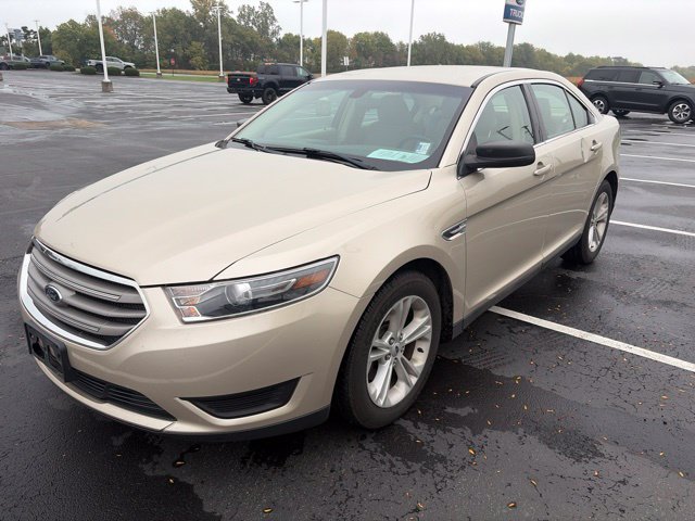 Used 2017 White Gold Metallic Ford SE image 3
