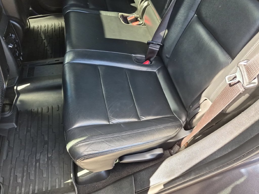 Used 2020 Gray Jeep Limited image 25