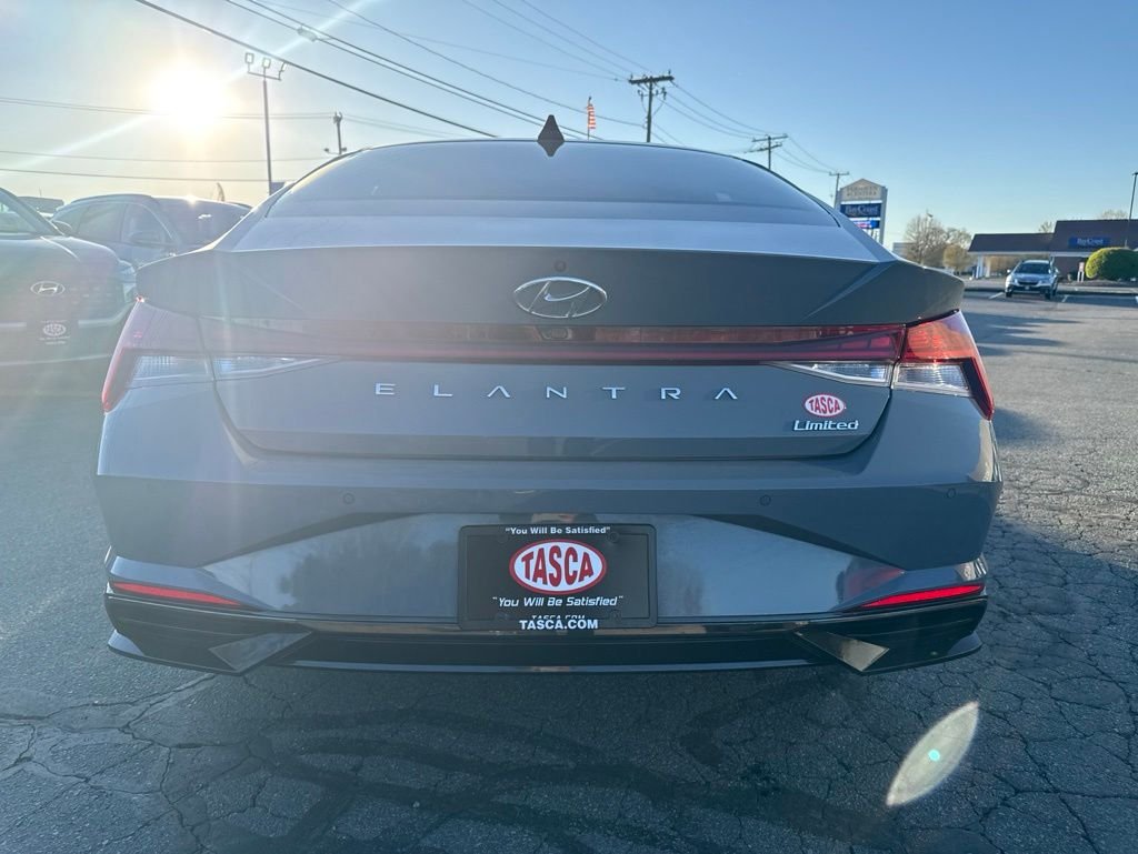 2021 Hyundai Elantra Limited - Photo 7