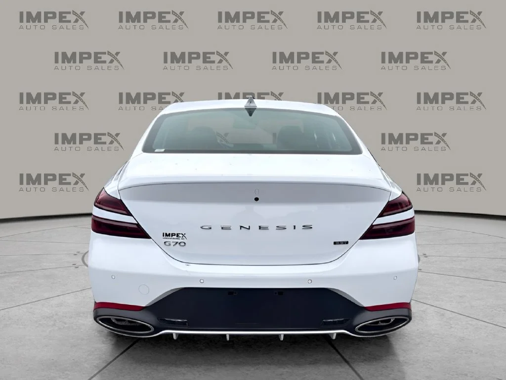 Used 2024 White Genesis 3.3T Sport Advanced image 4