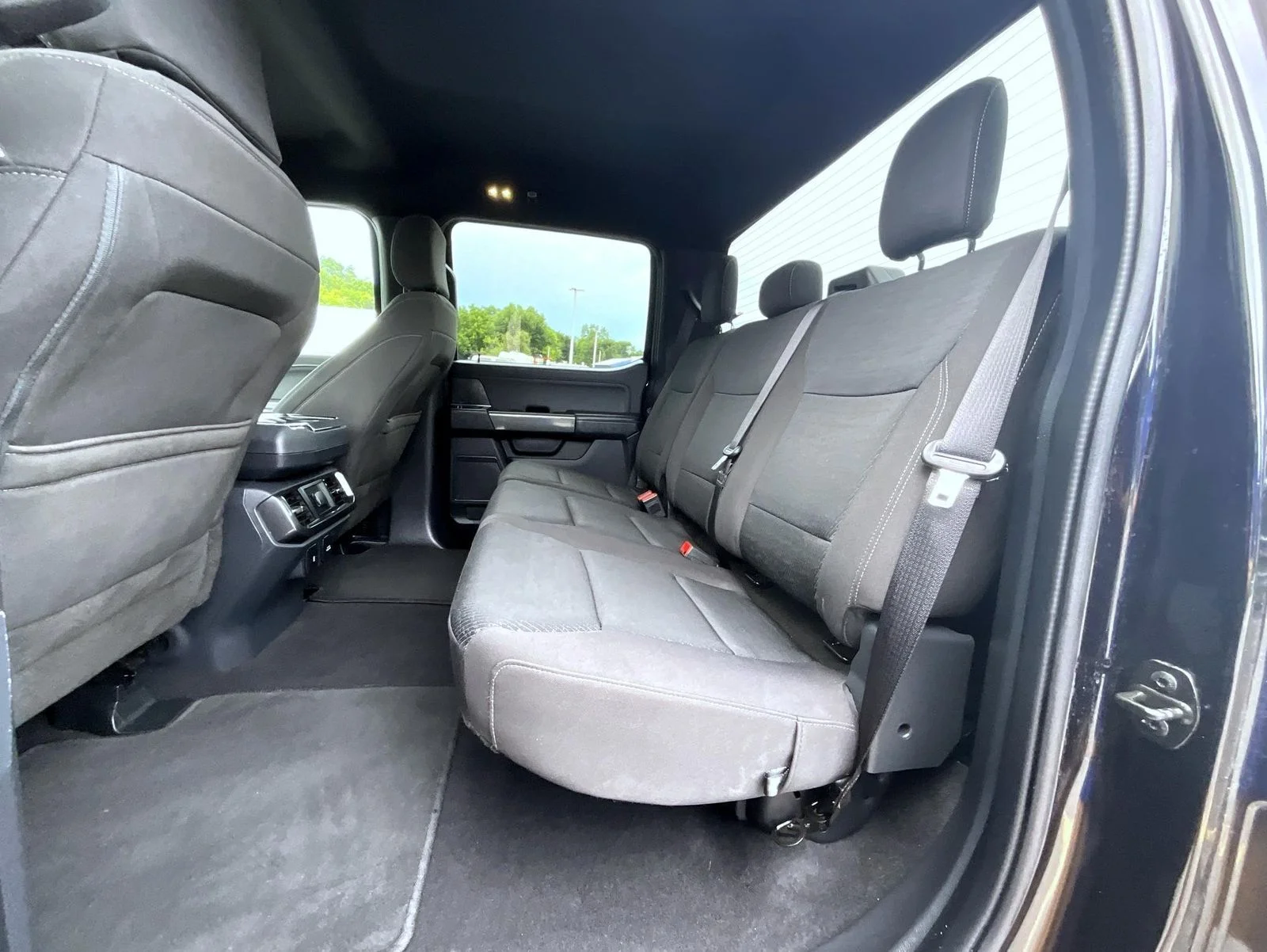 Used 2023 Black Ford XLT image 22