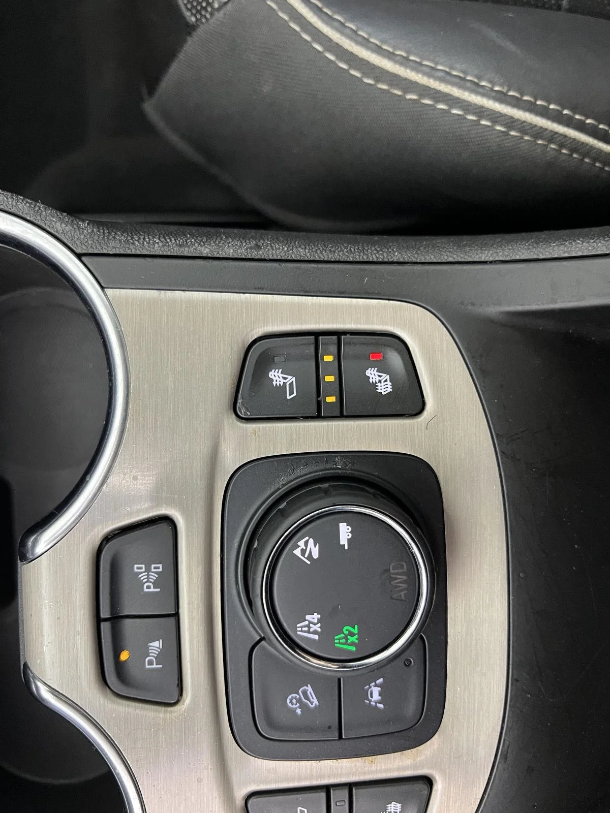 Used 2018 RED QUARTZ TINTCOAT GMC Denali image 13