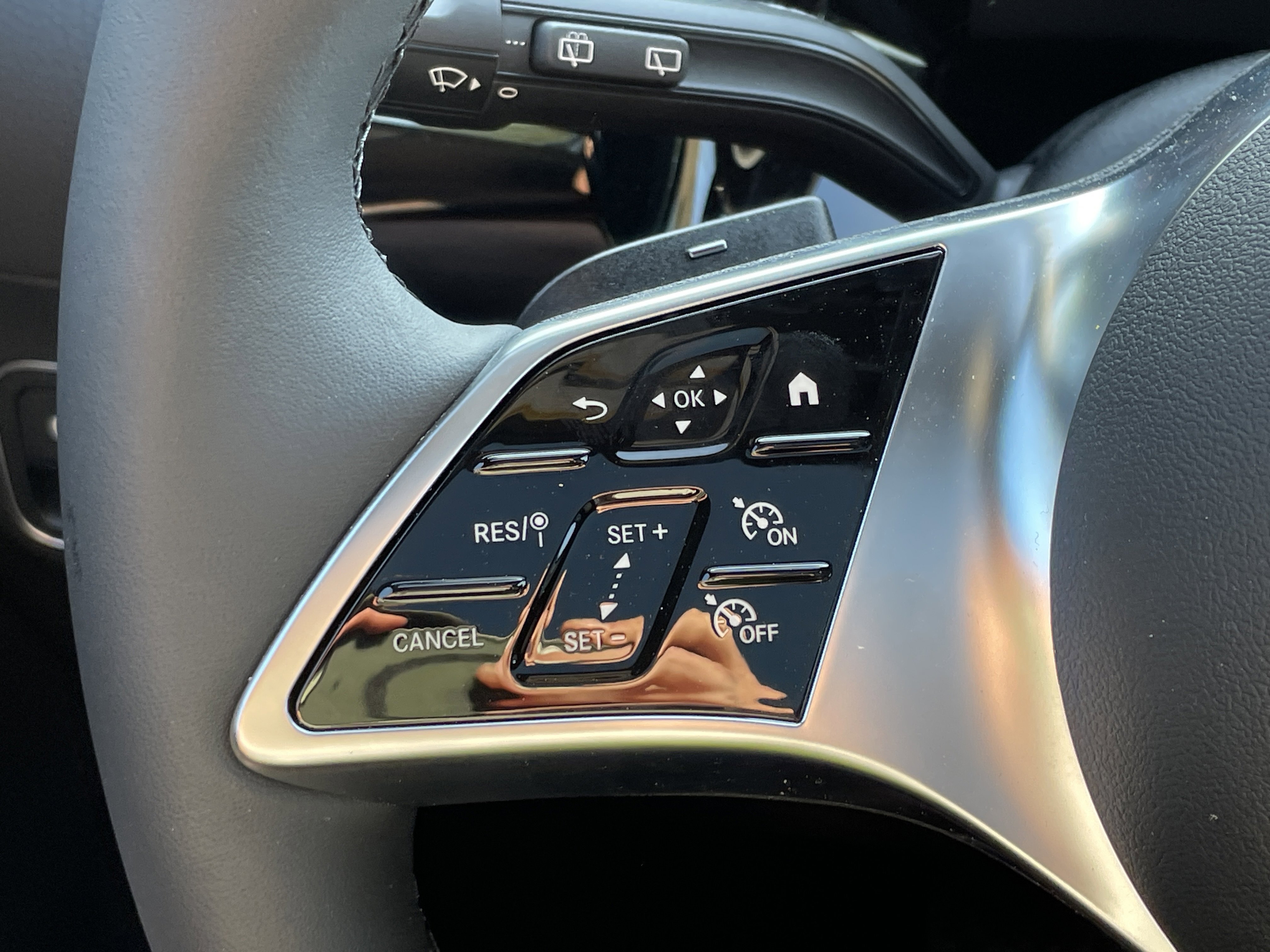 New 2026 Night Black Mercedes-Benz GLA 250 SUV image 24