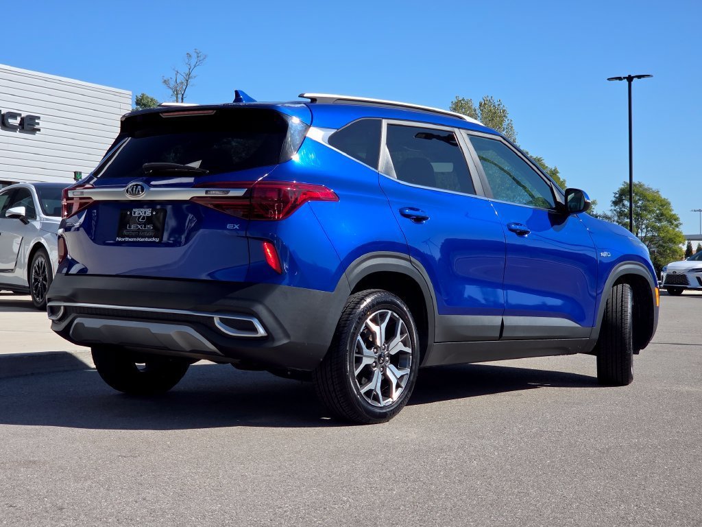 Used 2021 Neptune Blue Kia EX image 25