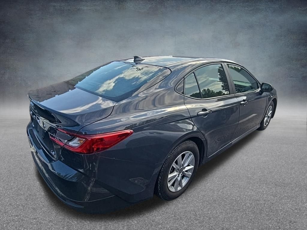 Used 2025 Underground Toyota LE image 7