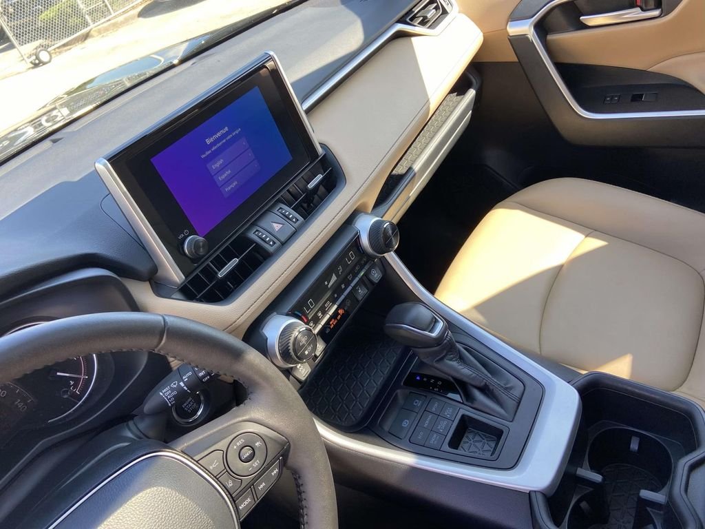 Used 2025 Black Toyota XLE Premium image 26