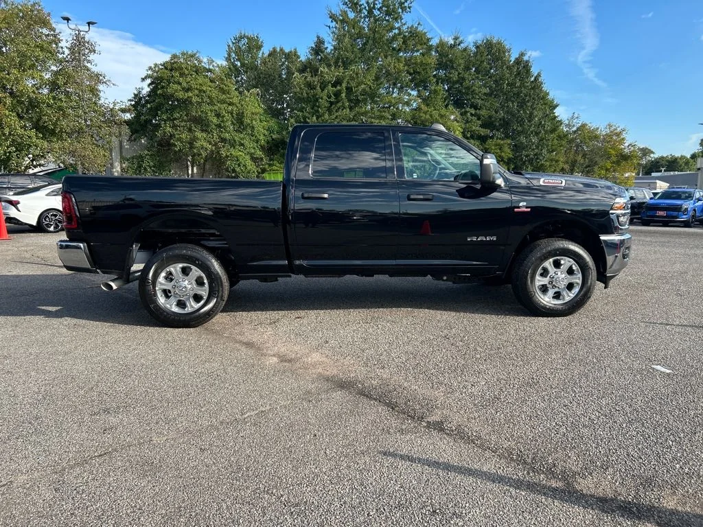 New 2026 Diamond Black Crystal Pearl-Coat Exterior Paint RAM Big Horn image 8