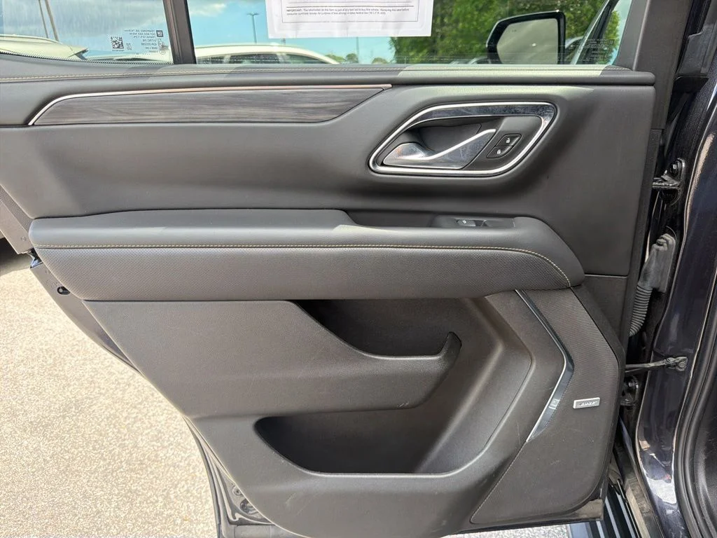 Used 2024 Silver GMC SLT image 23