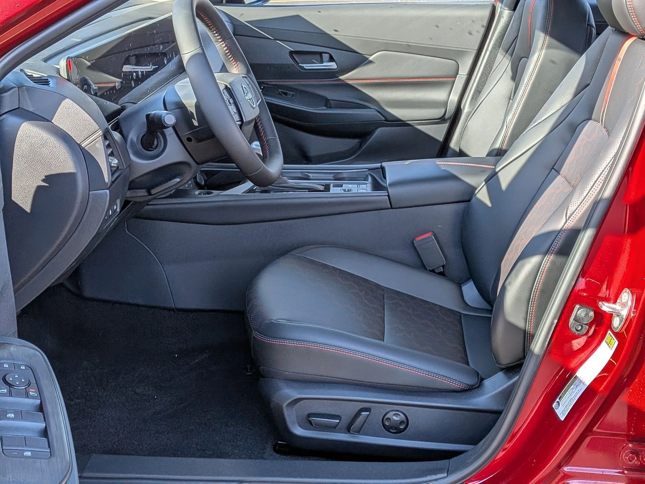 2026 Nissan Sentra SR - Photo 12