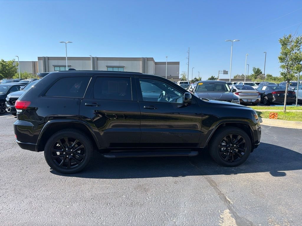Used 2021 Black Jeep Laredo X image 8
