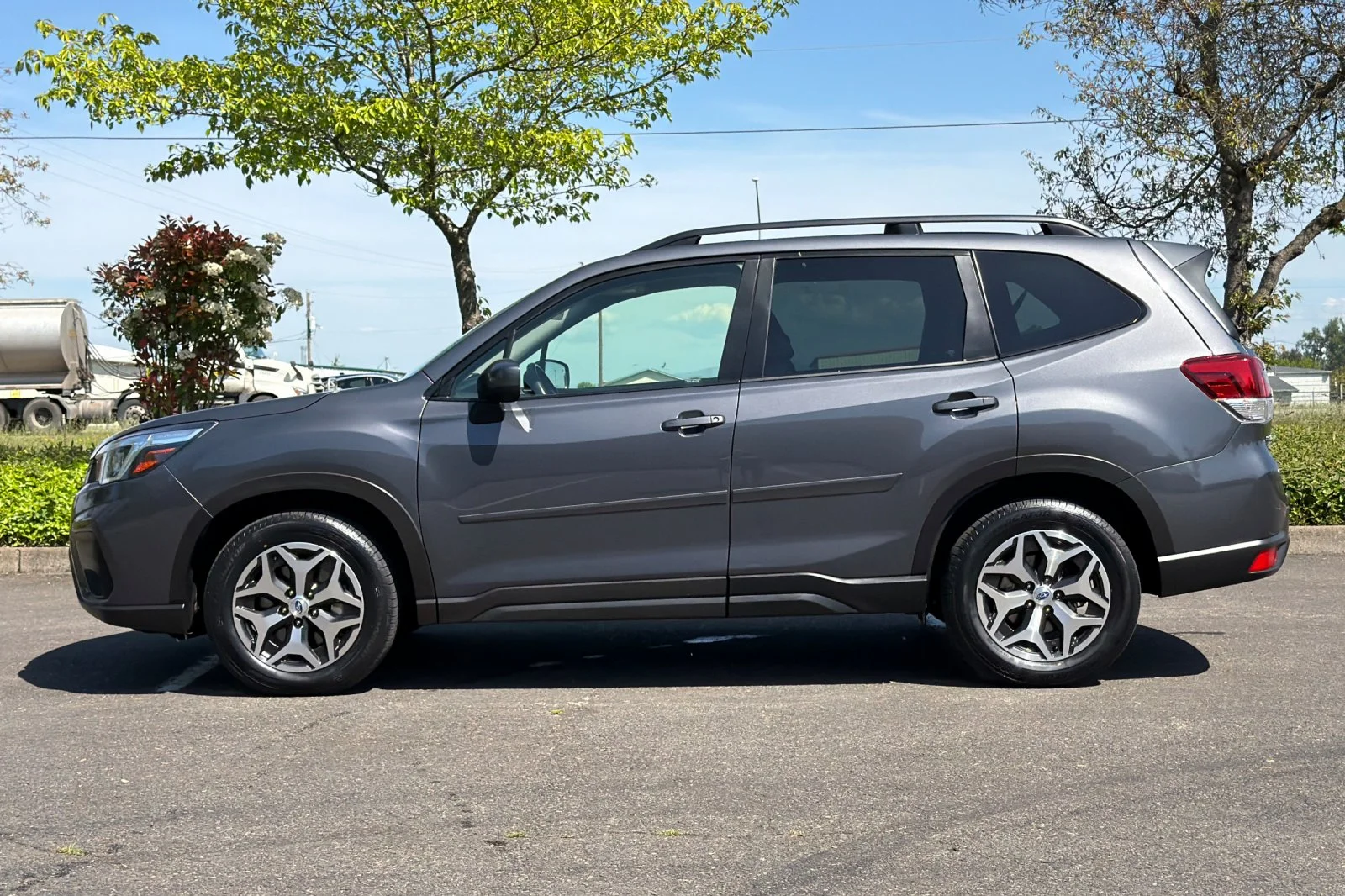 Used 2020 Gray Subaru Premium image 7