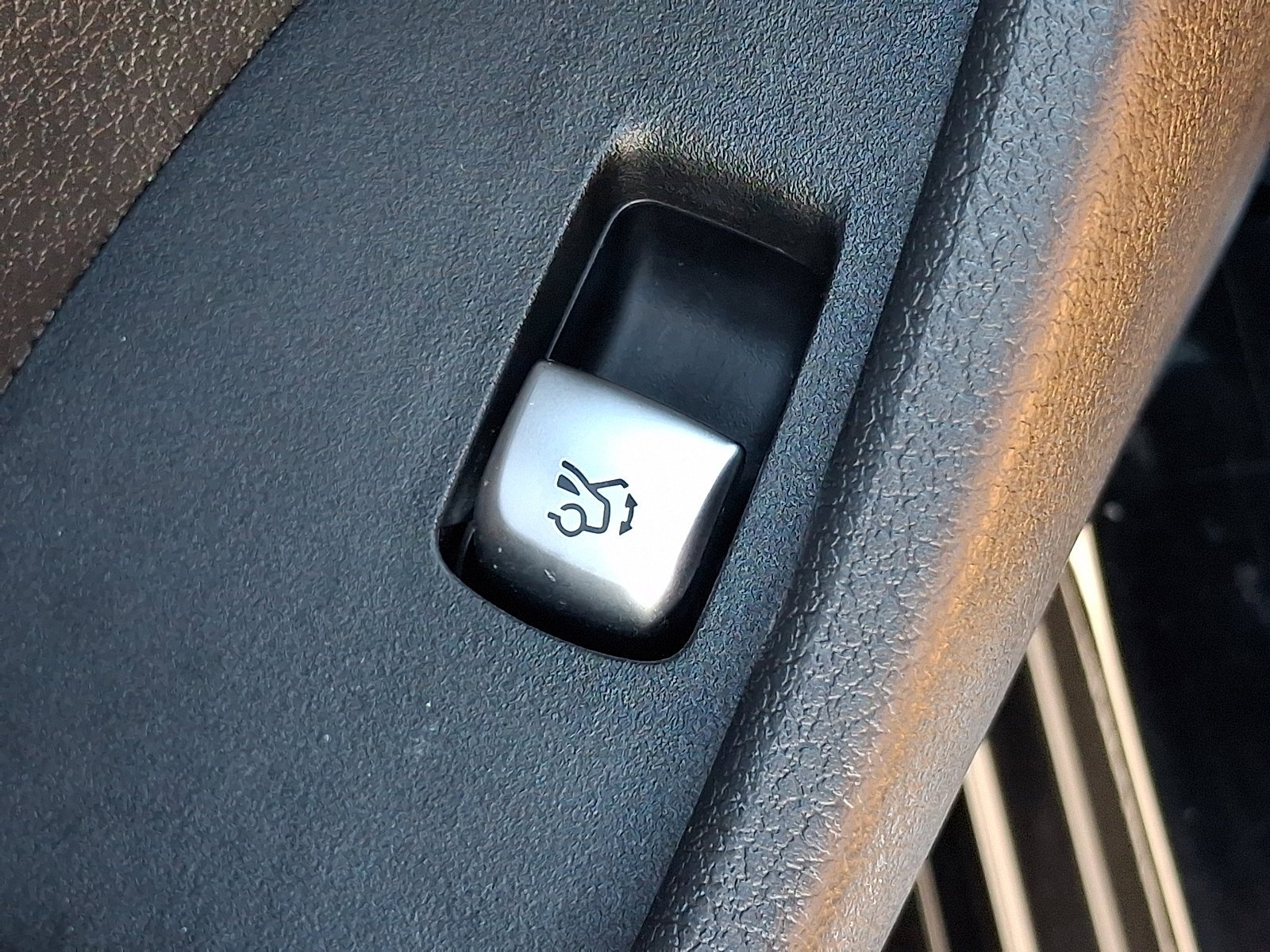 Certified Used 2021 Black   040 Mercedes-Benz E 450 image 23