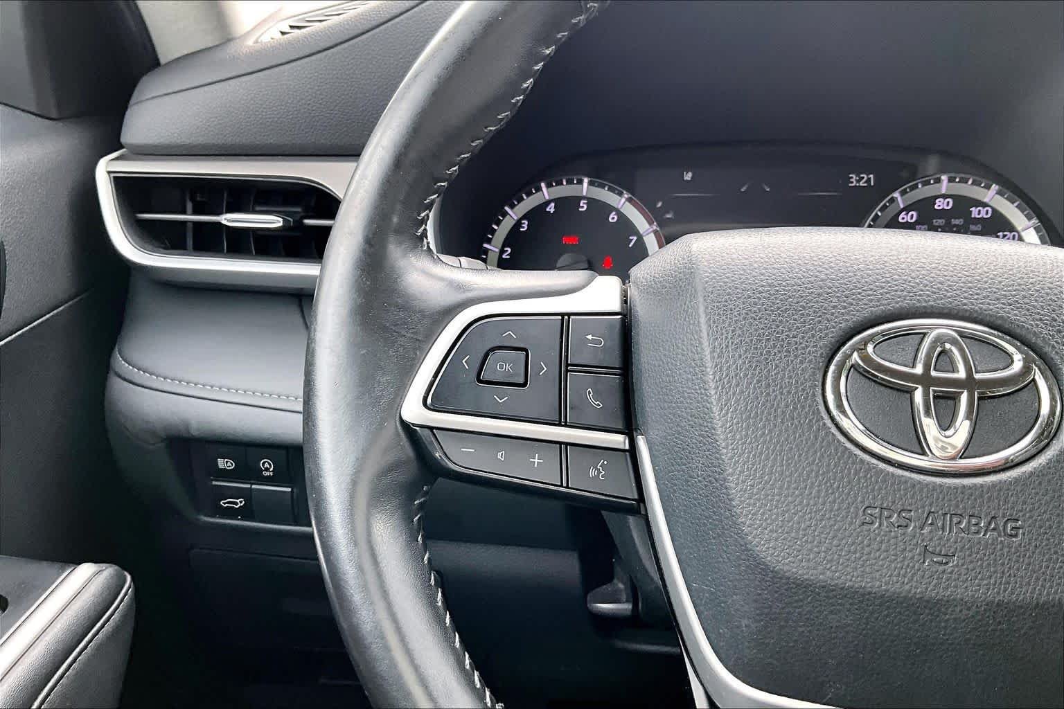 Used 2024 Moon Dust Toyota XLE image 24