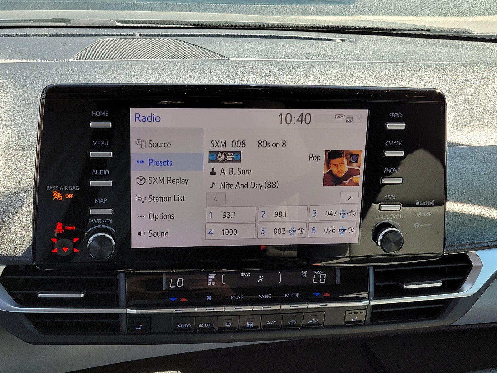 Used 2021  Toyota XLE image 18