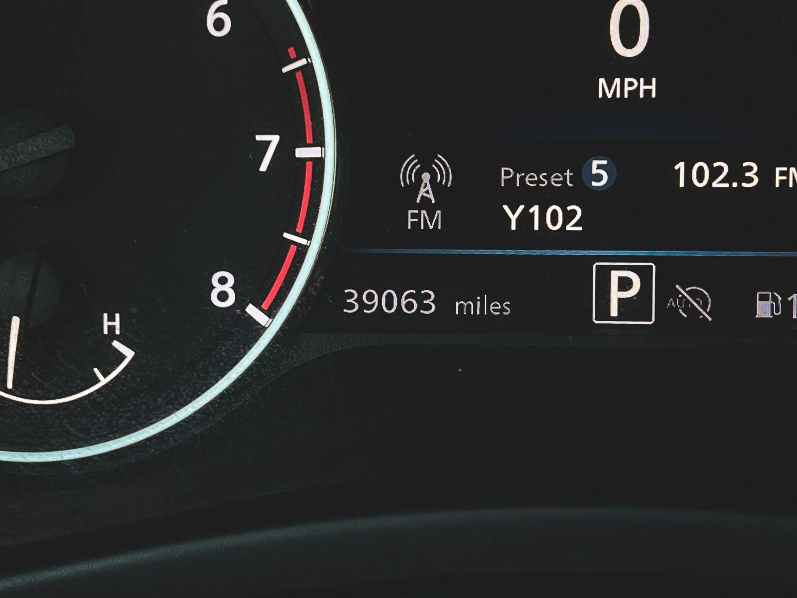 Used 2024 White Nissan SR image 19
