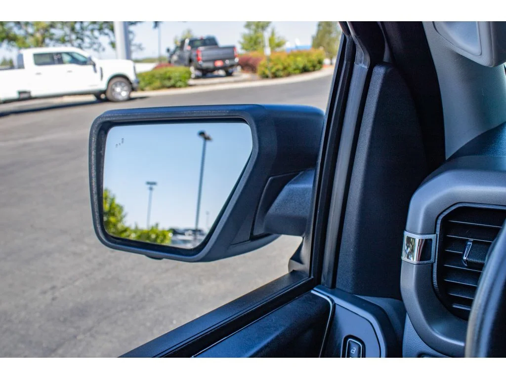 Used 2024 Oxford White Ford XLT image 33