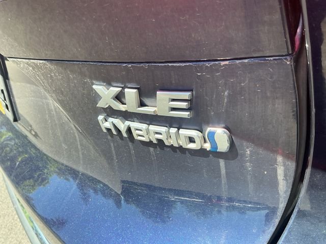 Used 2021  Toyota XLE image 31