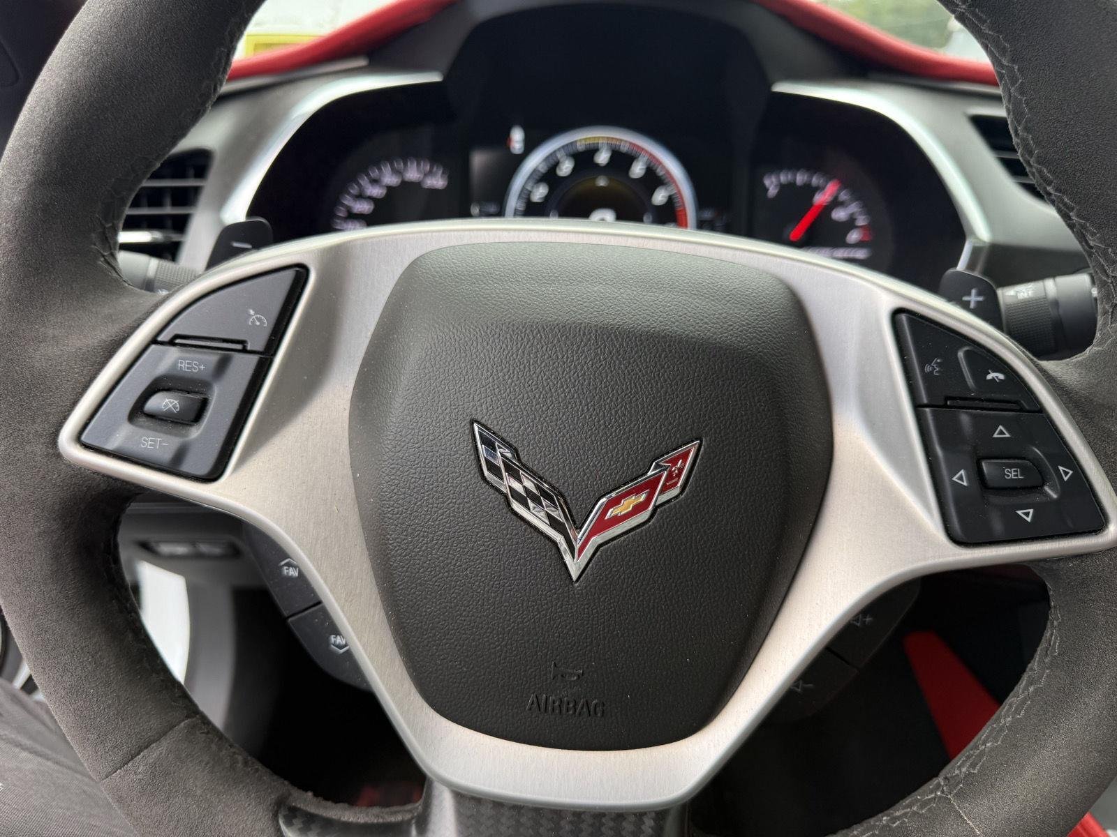 Used 2019 Arctic White Chevrolet Grand Sport 2LT image 10