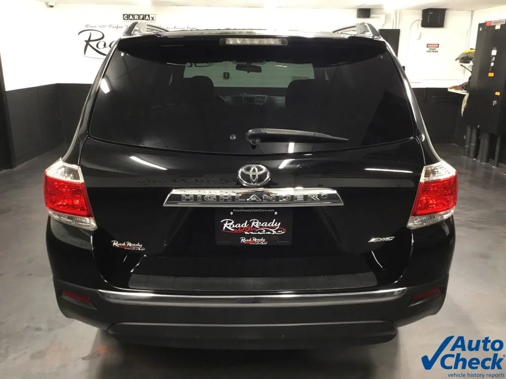 Used 2013 Black Toyota Base Plus V6 image 9
