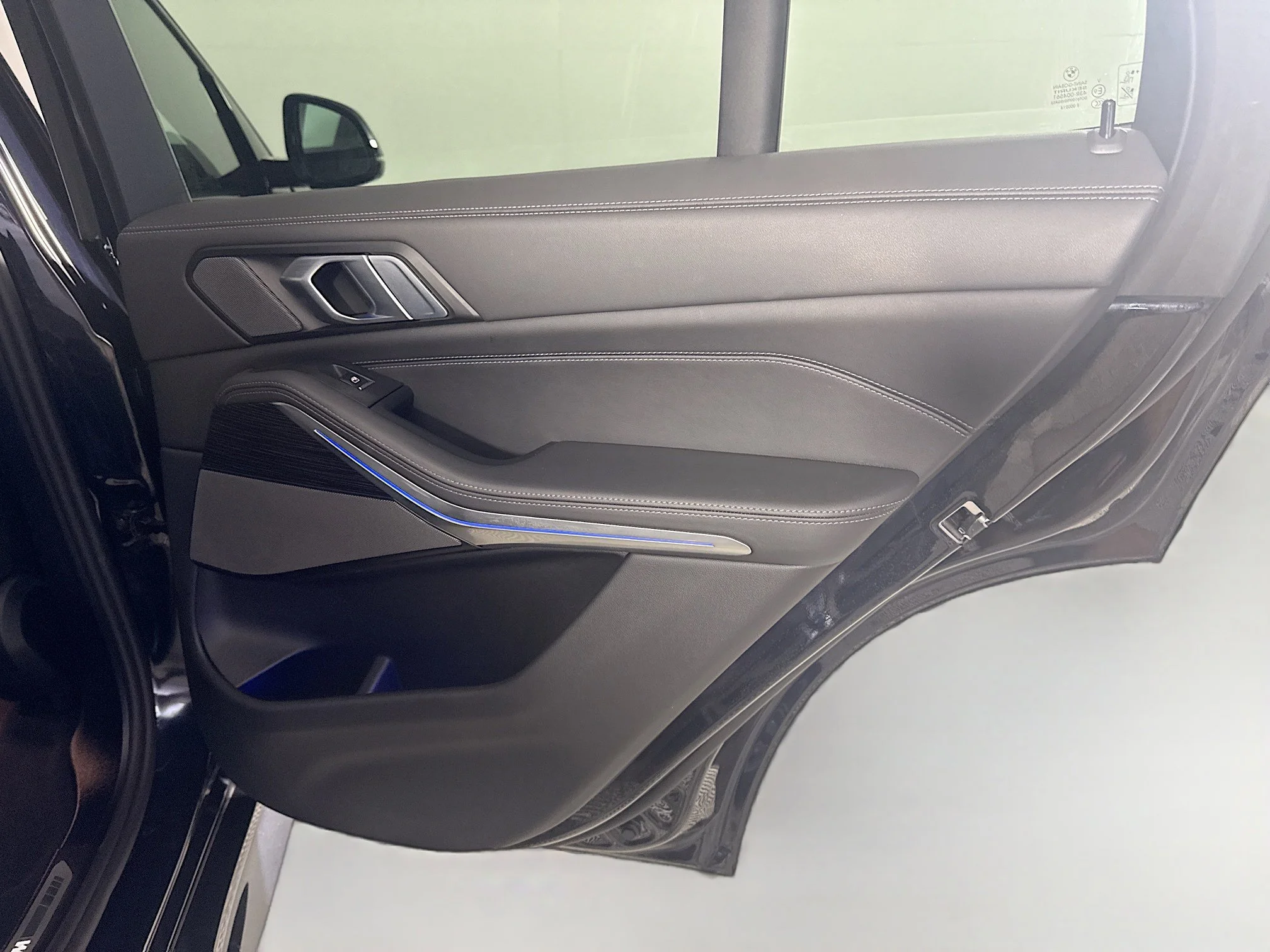 Used 2026 Carbon Black Metallic BMW sDrive40i image 24