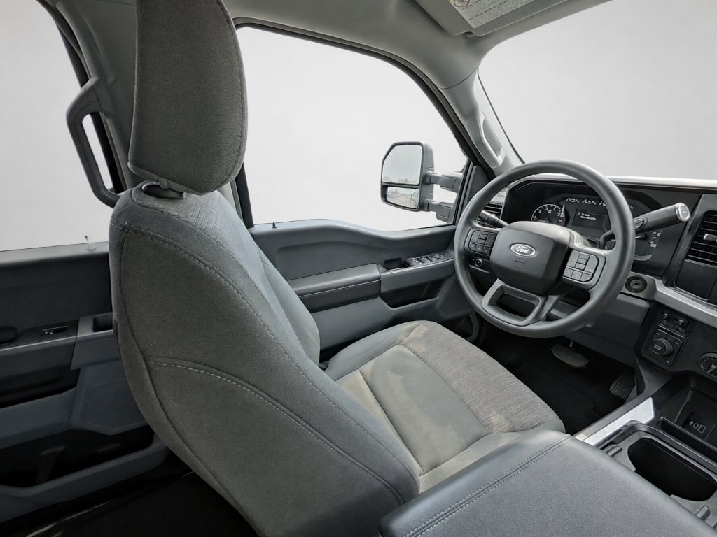 Used 2024 Antimatter Blue Metallic Ford XLT image 10