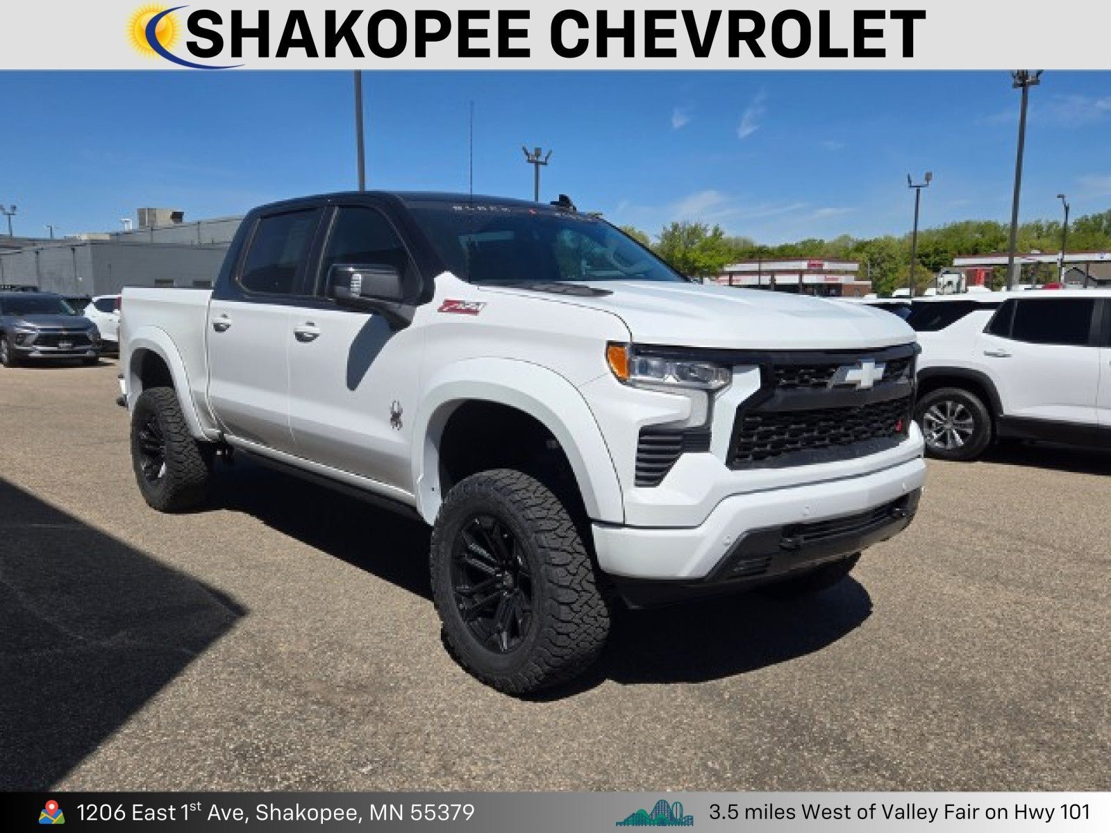 New 2026 Summit White Chevrolet RST (Black Widow Edition)  image 28