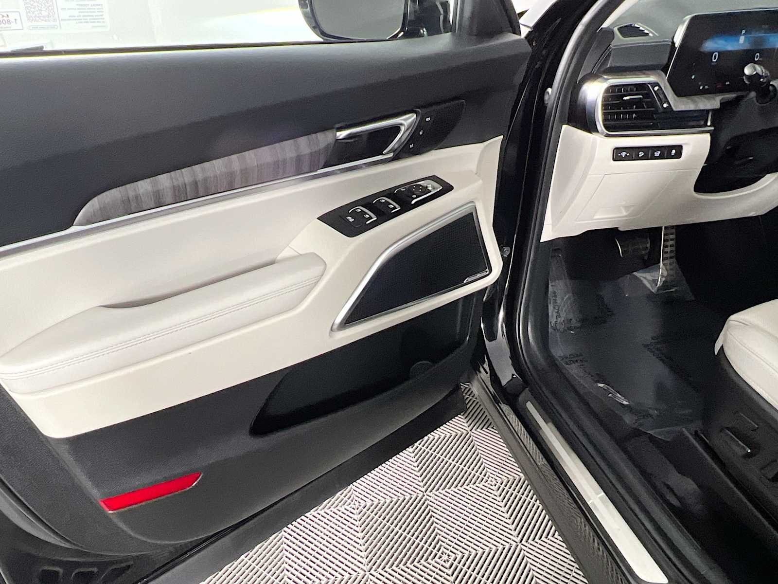 Used 2024 Ebony Black Kia SX image 19