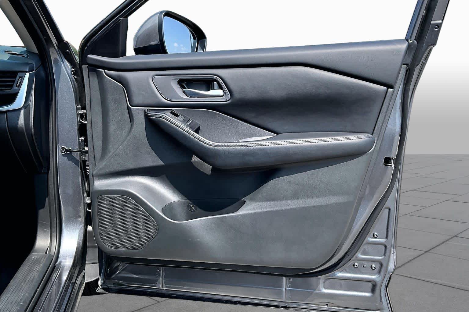 Used 2025 Gun Metallic Nissan SV image 22