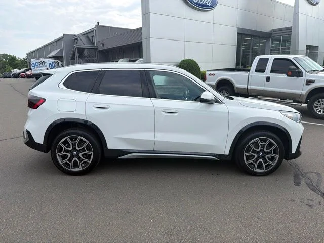 Used 2025 White BMW xDrive28i image 8