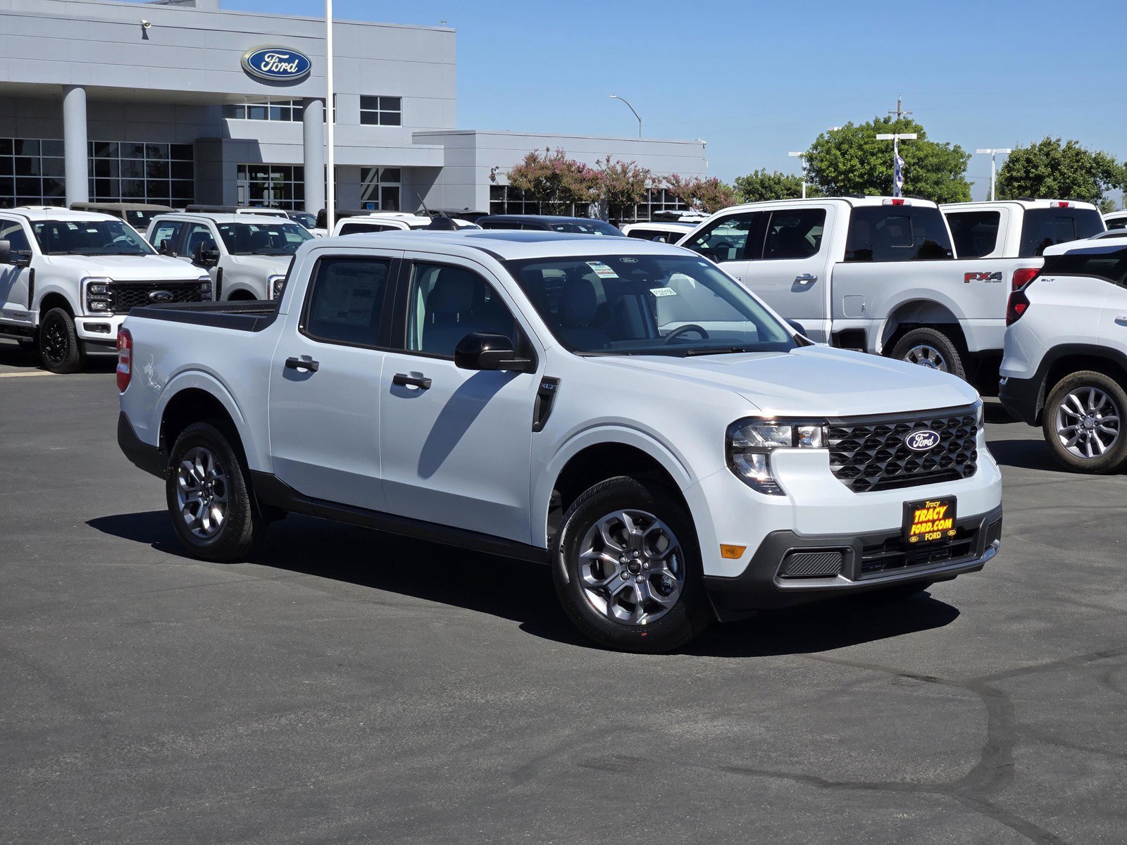 New 2026 Space White Metallic Ford XLT image 1