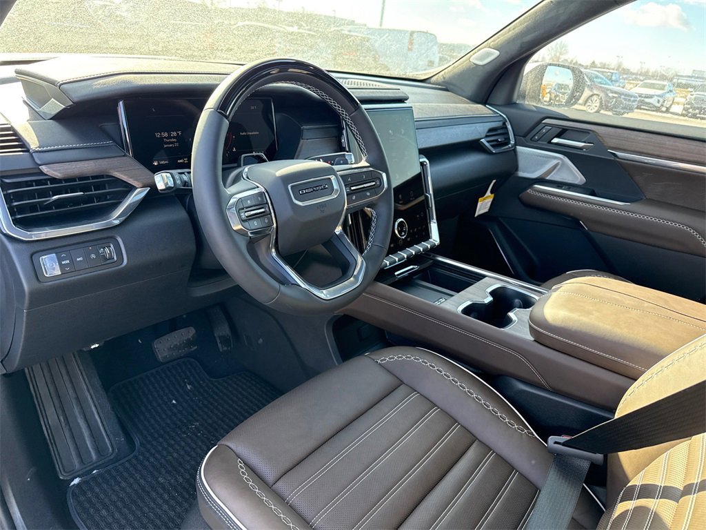 2026 GMC ACADIA - Image 17