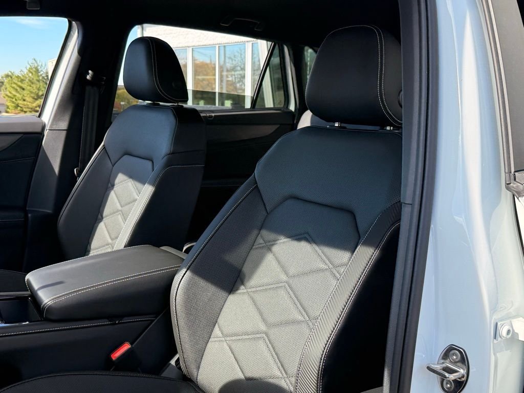 2026 Volkswagen Atlas Cross Sport SE w/Tech - Photo 11