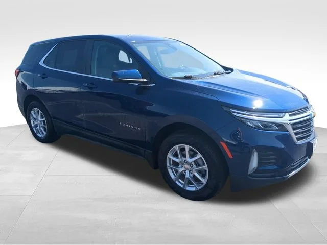 Used 2022 Blue Glow Metallic Chevrolet LT image 9